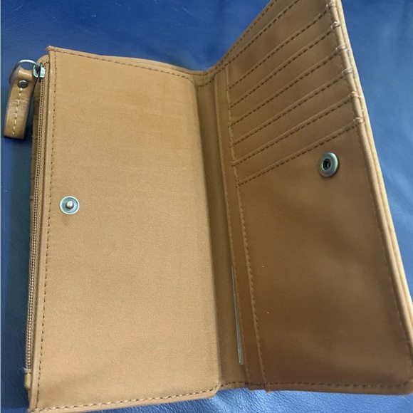 Vibrant Artistic Relic Leather Wallet with Leaf Patterns - Picture 3 of 7